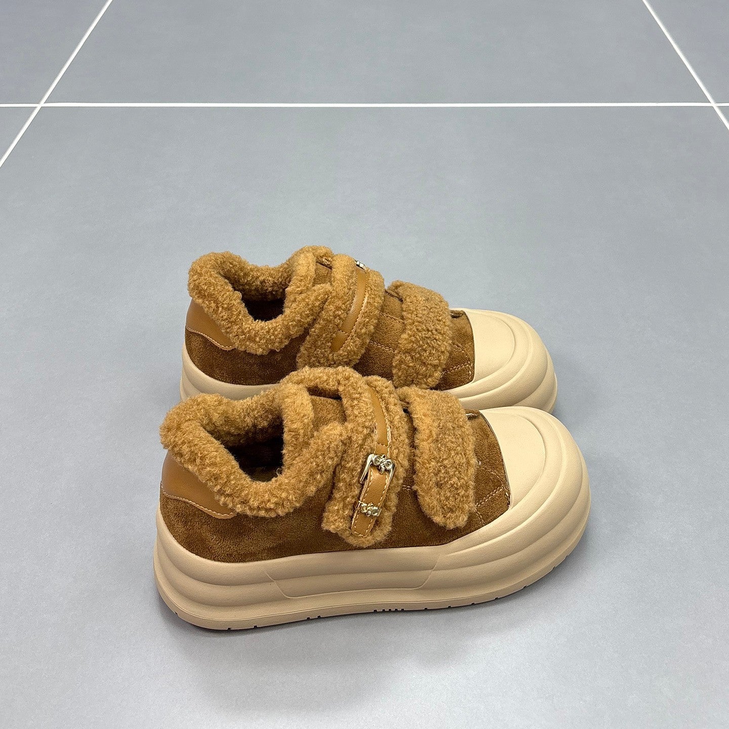Damen Sneaker Komfortabel Weich Fleece Innensohle Klettverschluss