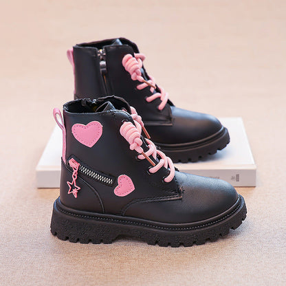 Damen Stiefeletten mit Herzaufdruck Robust Winter - BerlinGlamour