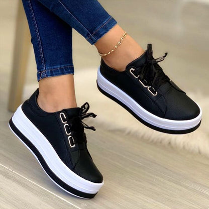 Damen Plateau Sneaker Metallic Glanz Schnürsenkel Modern