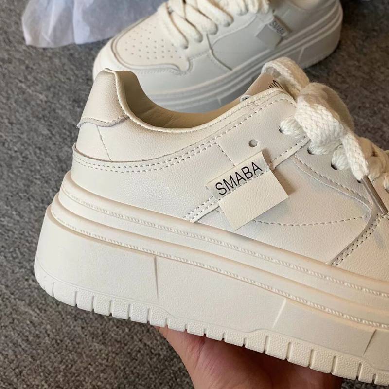 Damen Plattform Sneaker Hoch mit Weichem Innenfutter und Eleganter Schnürung