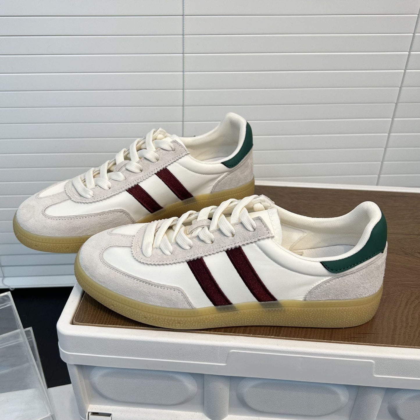 Damen Sneaker Retro Stil Veloursleder Schuhe Frauen - BerlinGlamour