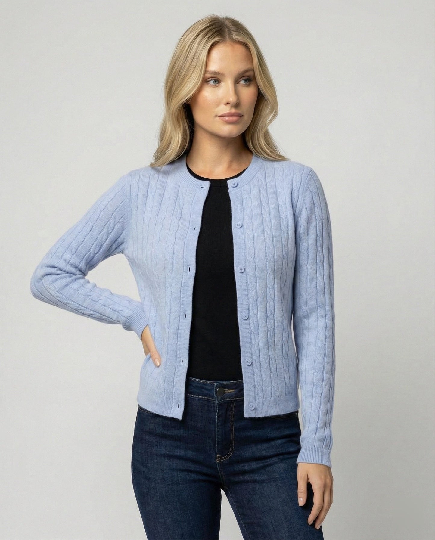 Damen Cardigan Kurz Zopfmuster Rundhals Modern - BerlinGlamour
