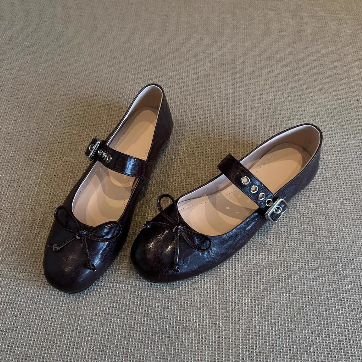 Damen Ballerinas Schleifen Detail Riemenverschluss Modern