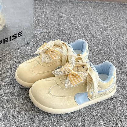 Damen Sneaker Schuhe Rüschen Design Schleifen Frauen - BerlinGlamour