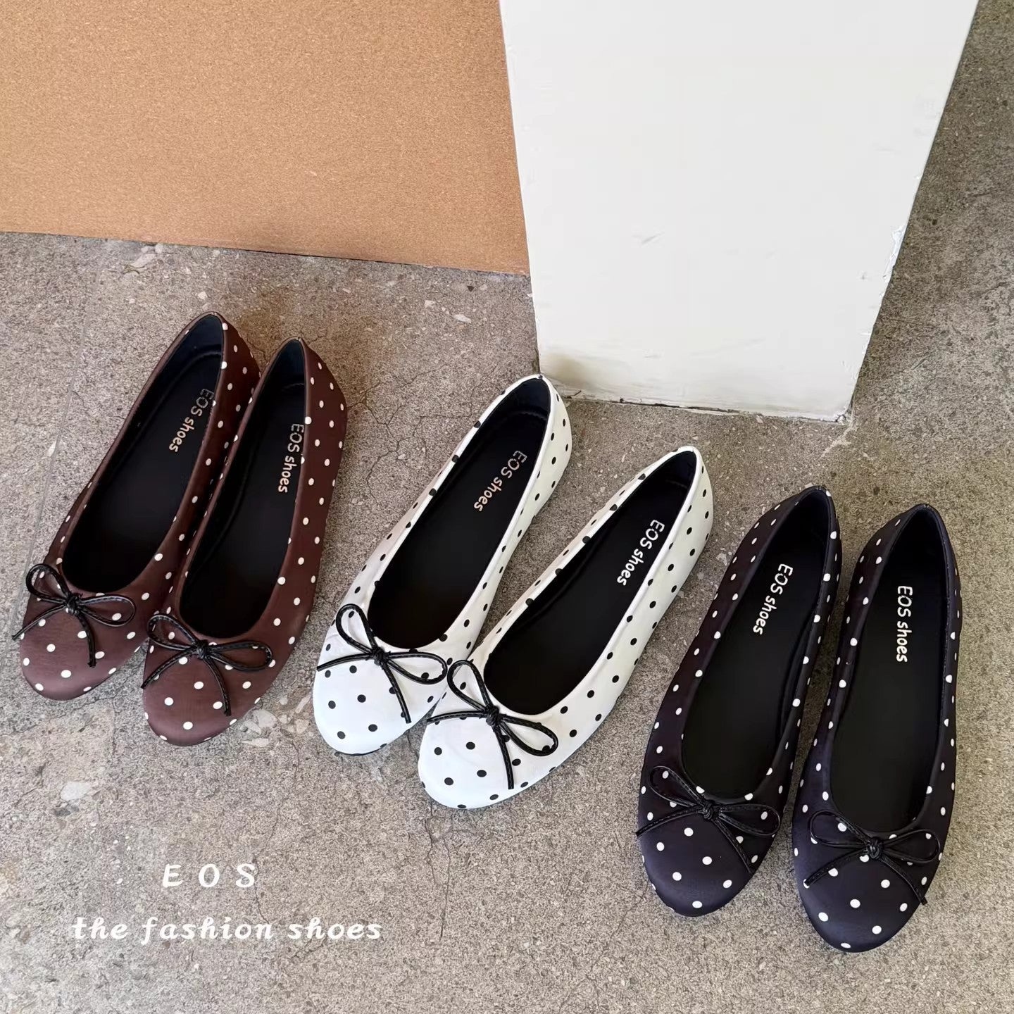 Damen Ballerinas Schuhe mit Punkten und Schleife Modern - BerlinGlamour