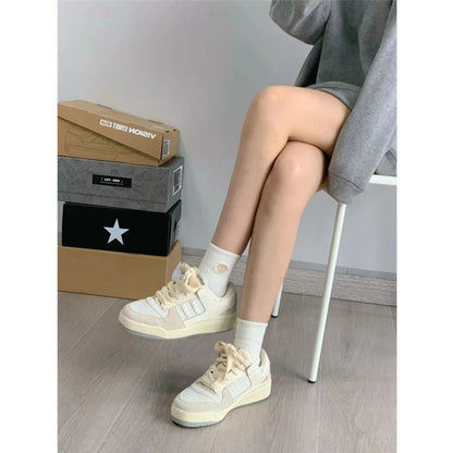 Damen Sneaker Bequem Schnürsenkel Sportlich - BerlinGlamour