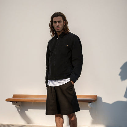 Die Herren elegante Arbeitsjacke mit praktischen ReißverschlusstaschenBerlinGlamour ist ein Produkt, das sowohl männliche als auch weibliche Nutzer stärken kann. Diese elegante und robuste