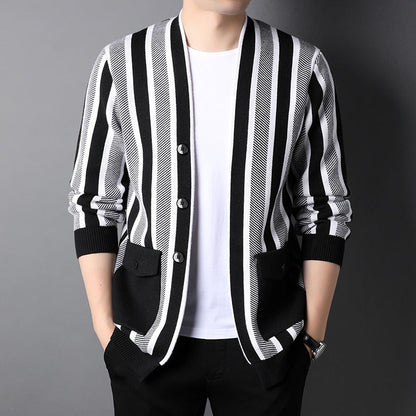 Herren Strickjacke Modern Streifenmuster Elegant - BerlinGlamour