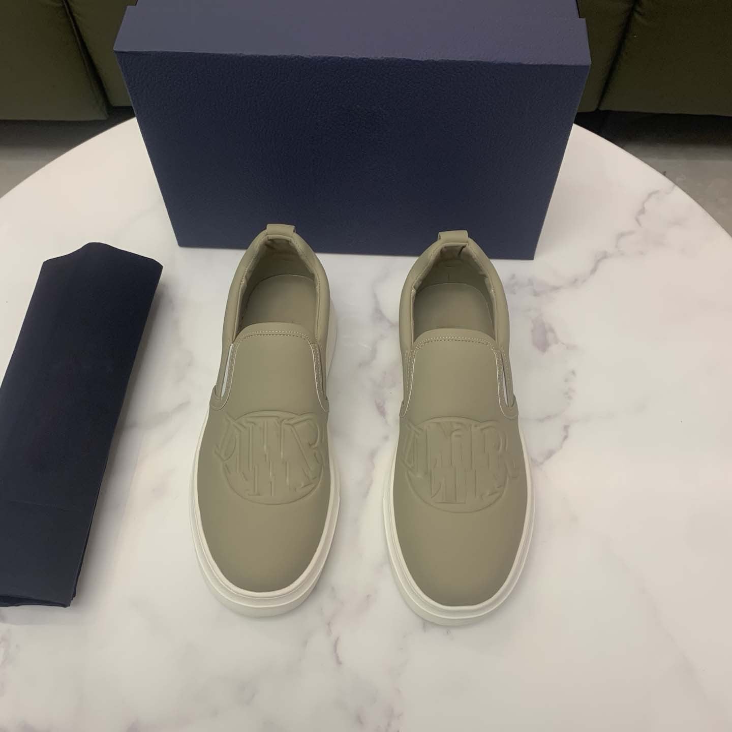 Damen Sneaker Slip-On Weite Passform Rutschfest - BerlinGlamour