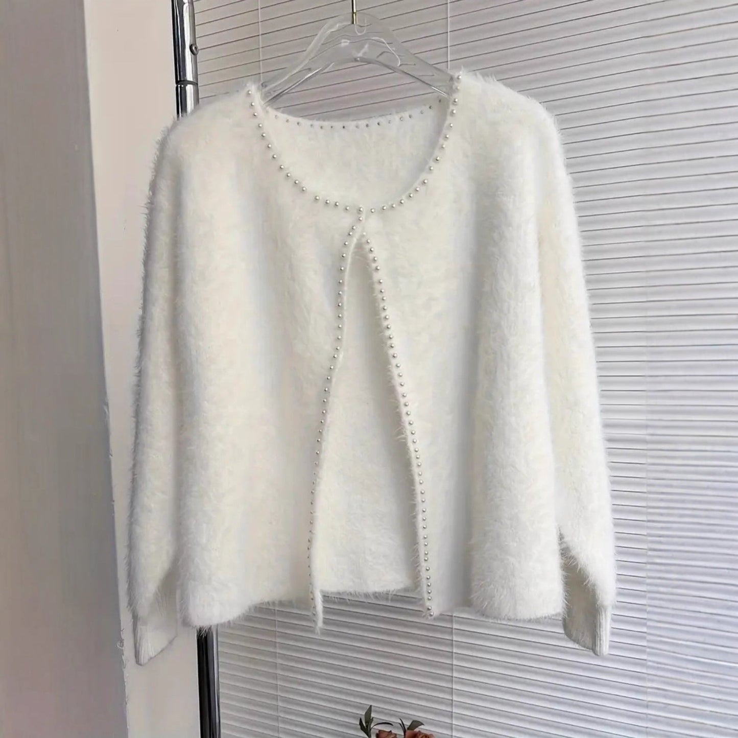 Damen Strickjacke Flauschig mit Perlen Verzierung