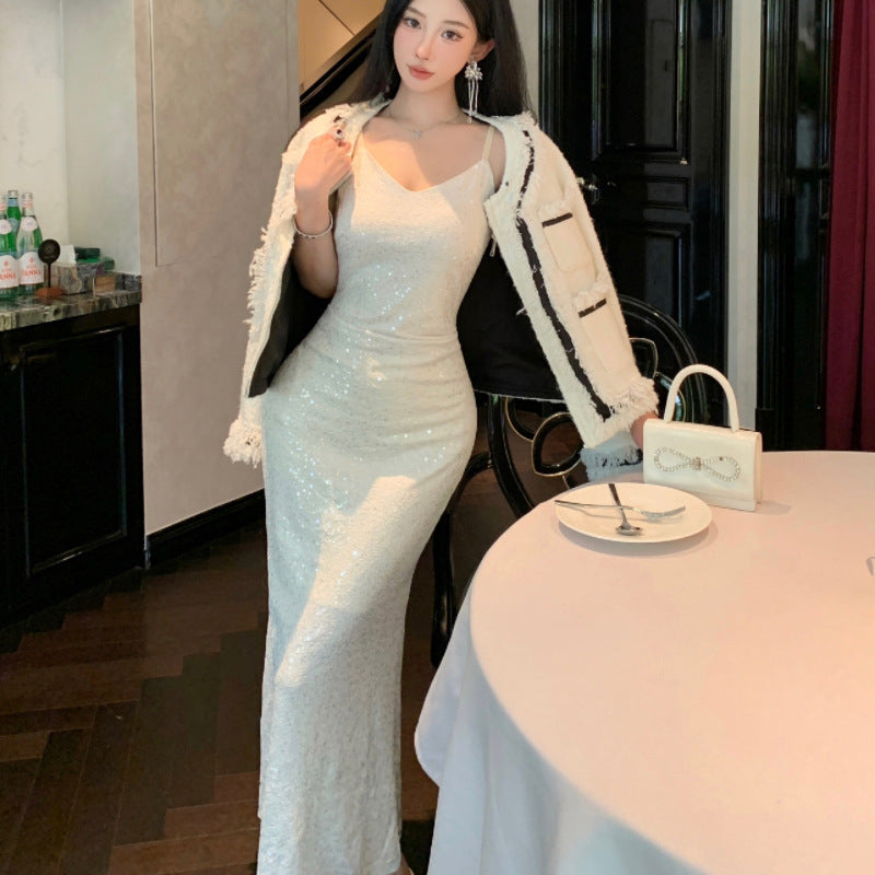 Fließendes Slipdress mit Pailletten, hoher Taille von BerlinGlamour