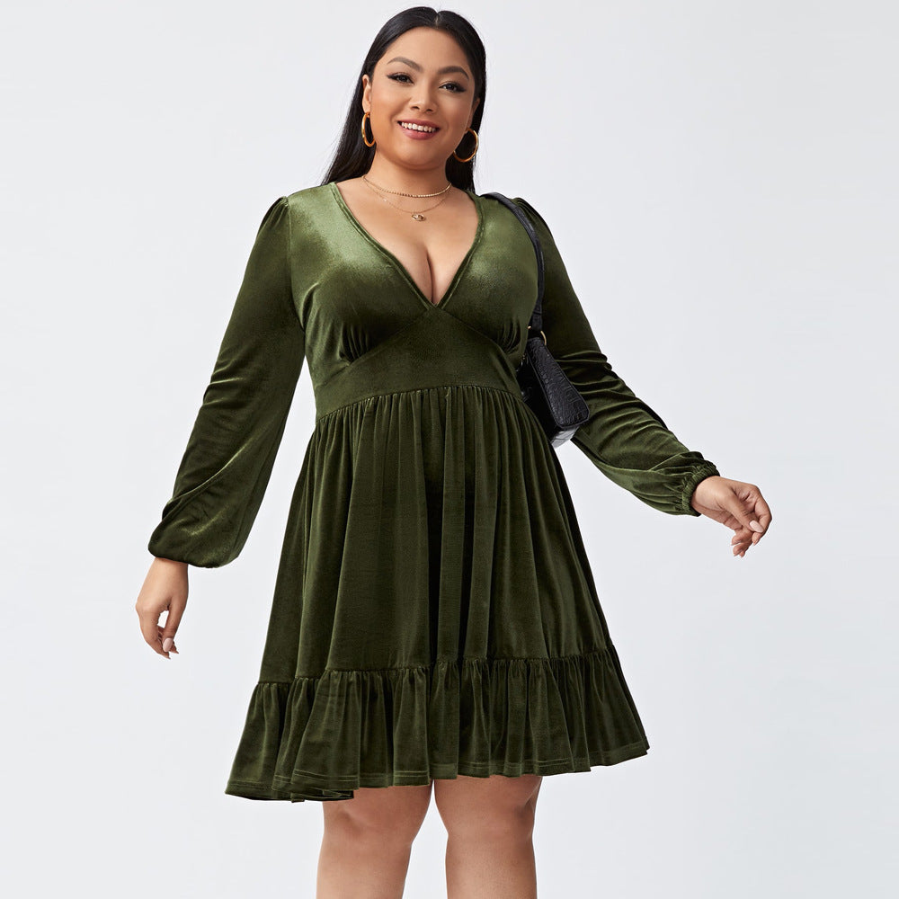Sexy Samtkleid mit langen Ärmeln von BerlinGlamour