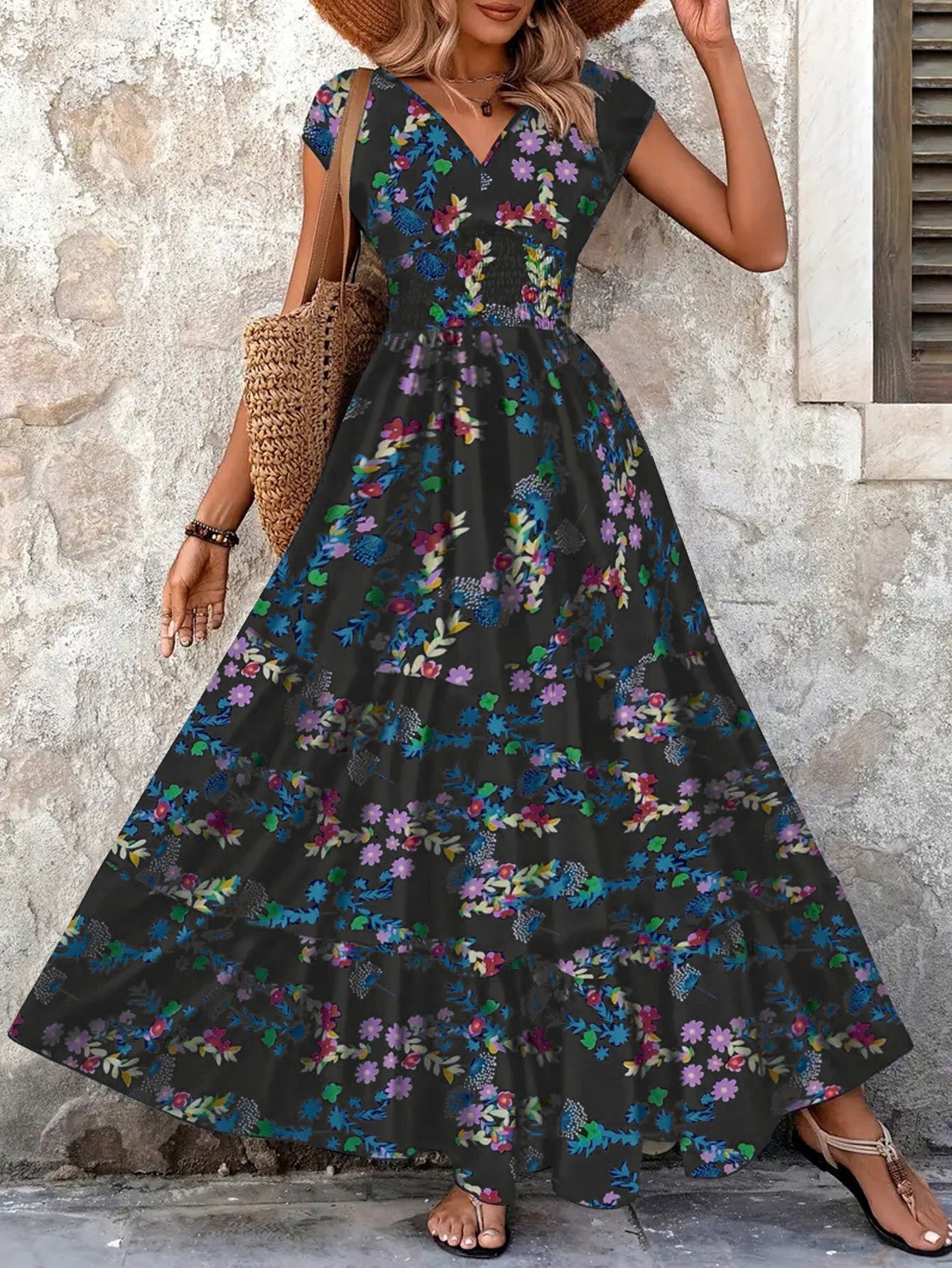 Damen Maxikleid mit Blumenmuster und schmeichelndem Schnitt