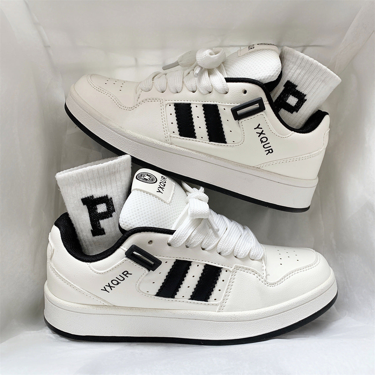 Damen Sneaker Sportlich Perforiert Bequem Mode - BerlinGlamour