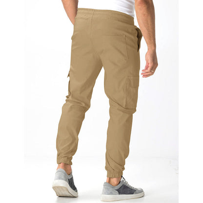 Herren Cargo-Hose mit elastischem Bund und praktischen Seitentaschen BerlinGlamour - das ist der perfekte Begleiter für jeden, der seine Freiheit liebt und immer unterwegs ist. Die neue Kol