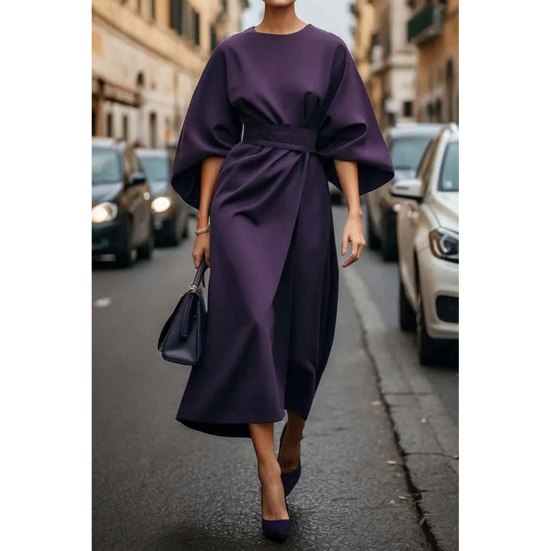 Fledermausärmeliges, lässiges Taillenkleid mit langem Rock von BerlinGlamour