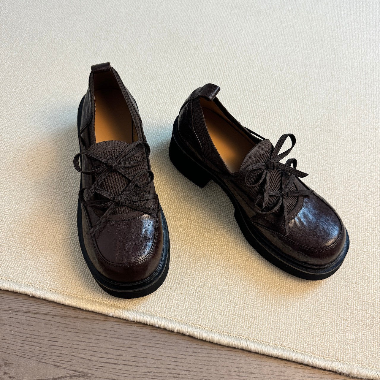 Damen Slipper Bequem Schnürsenkel Modern