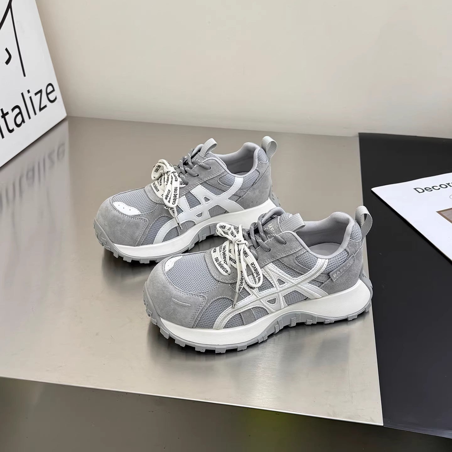 Damen Sneaker Sportlich Atmungsaktiv Mit Robusten Sohlen