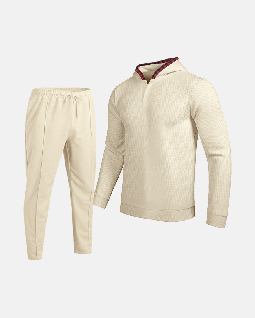 ein Beispiel für einen Titel: Sportlicher Herren Hoodie mit Karodetails und passtgenauen Jogginghose BerlinGlamour