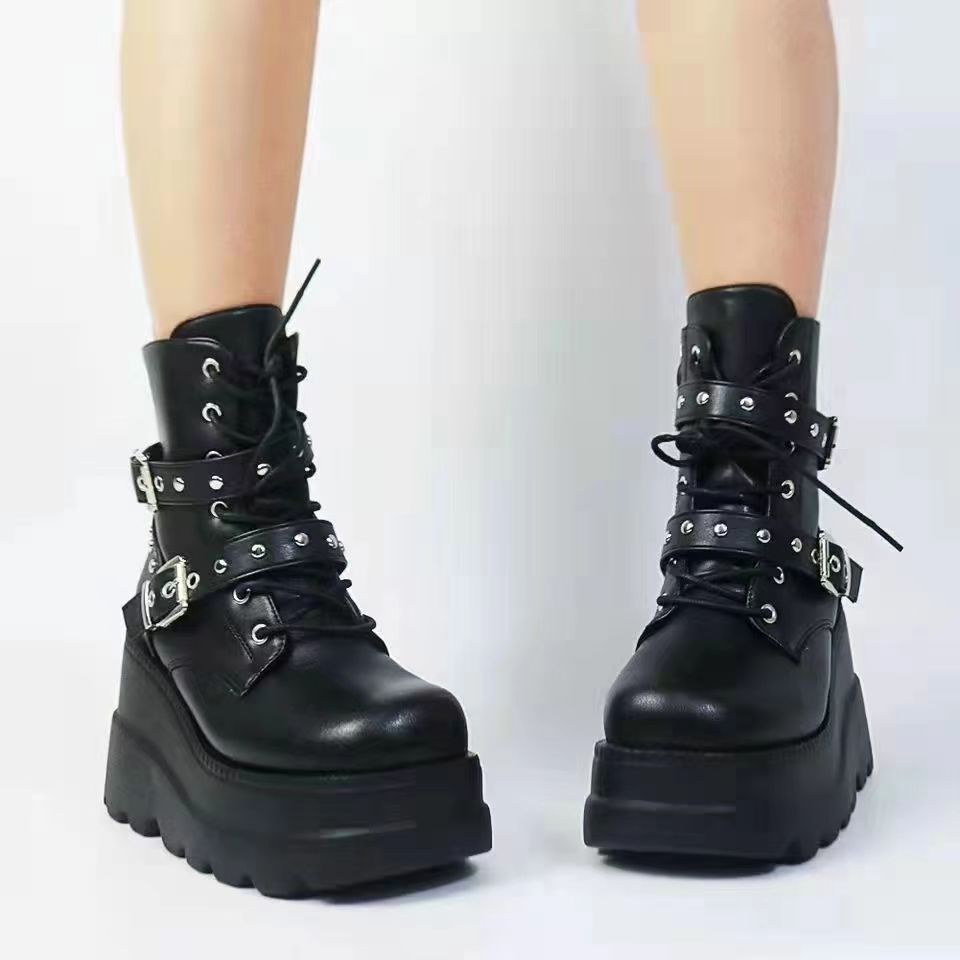 Damen Stiefeletten Plateau mit Schnallen Robust - BerlinGlamour