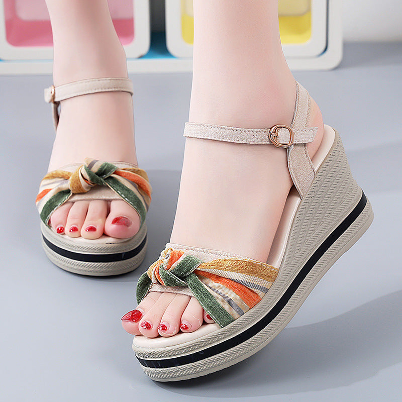 Damen Sandaletten Wedge Absatz mit Knotendesign und verstellbarem Riemen - BerlinGlamour