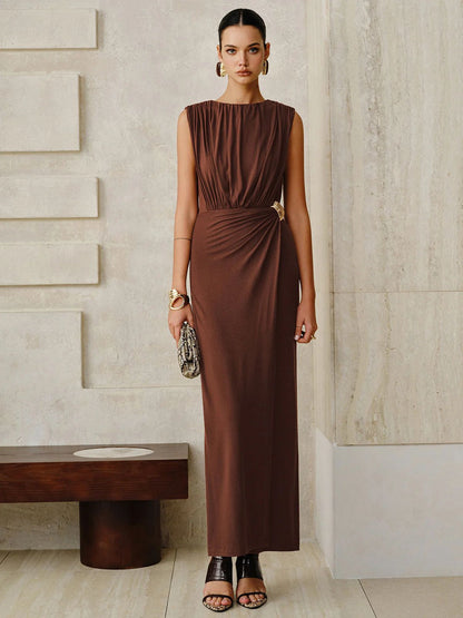 Ärmelloses Damen Maxikleid aus Satin mit Raffungen