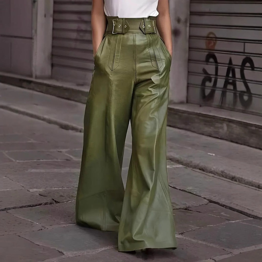 Elegante Damen Lederhosen Hochwertig mit Plisierdetails