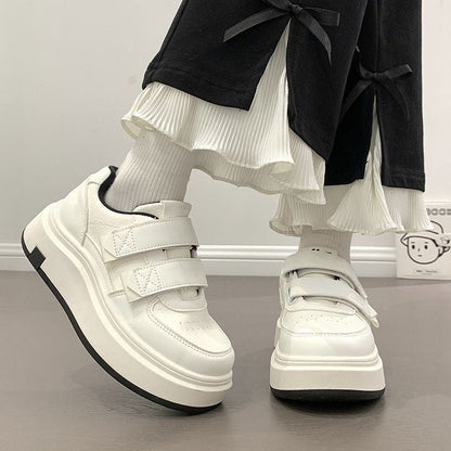 Damen Sneaker Sportlich Weite Sohle Elegantes Design