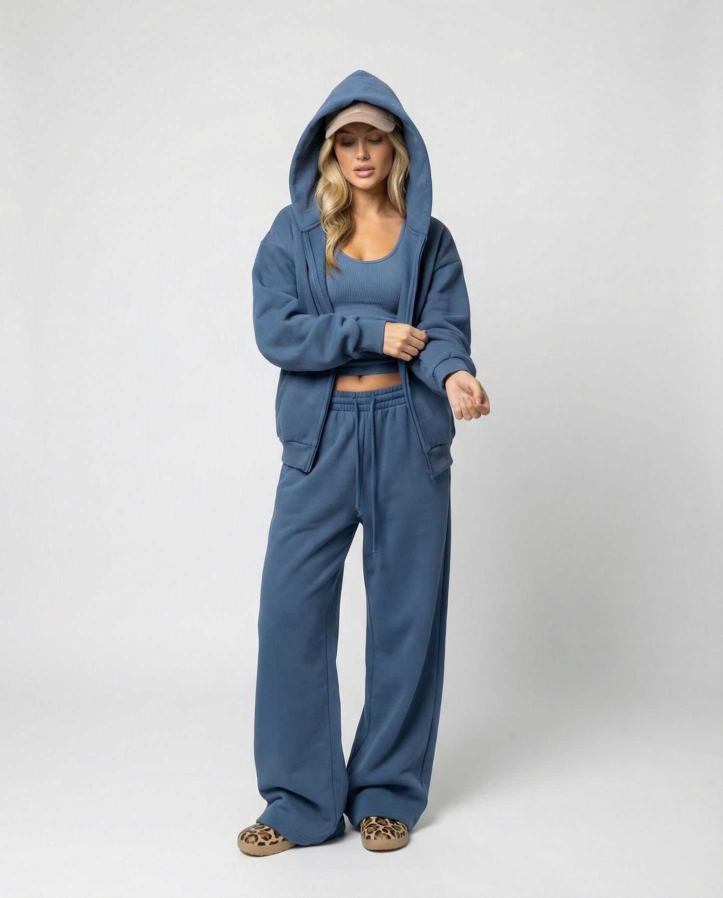 Damen Joggingset Velours Soft mit Hoodie und Kängurutasche - BerlinGlamour
