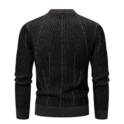 der neue Titel: Elegante Strickjacke mit V-Ausschnitt und feinem Kabelmuster BerlinGlamour