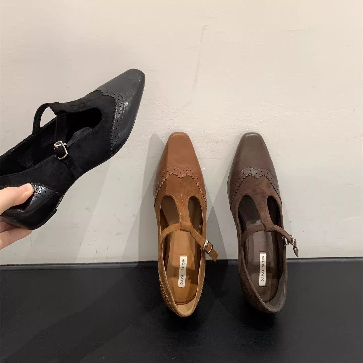 Elegante Damen Schnürschuhe mit Schnallen Modern - BerlinGlamour