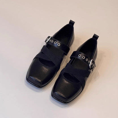 Damen Ballerinas Schuhe mit Riemen und Glanzoptik Modern - BerlinGlamour