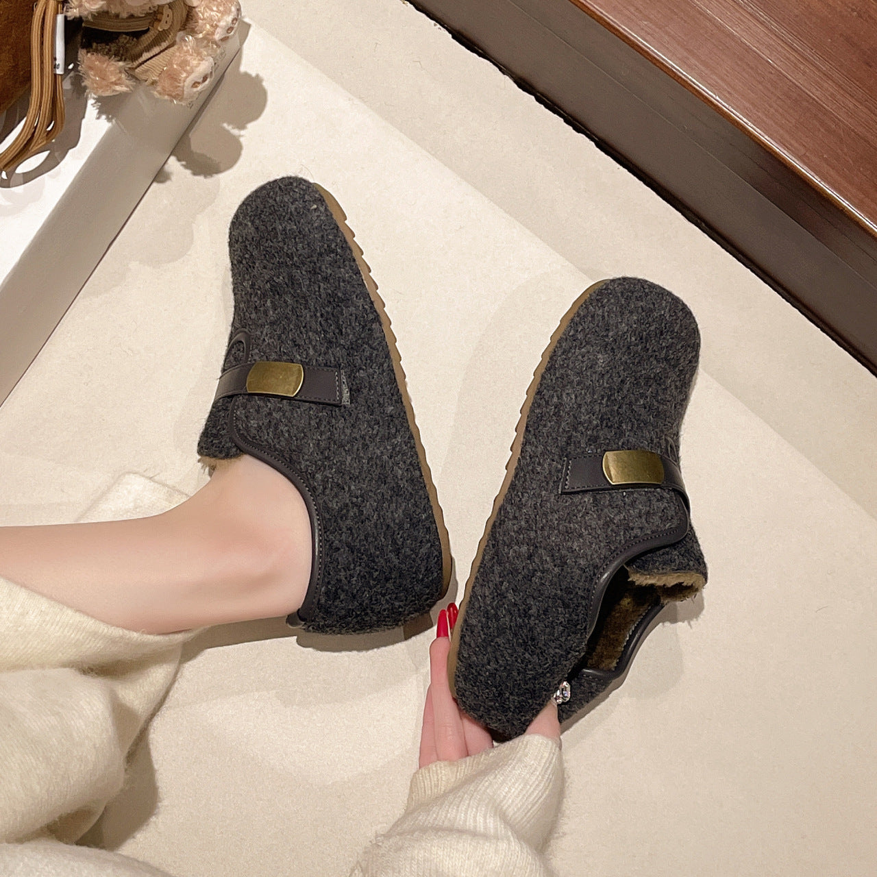 Damen Hausschuhe Weich Plüsch Warm mit Riemen Modern