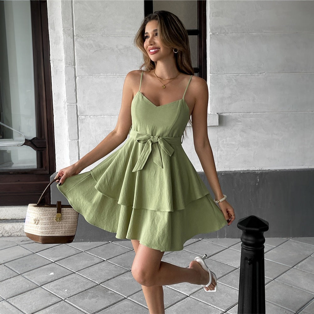 Damen Wickelkleid mit Voluminösem Rock und dünnen Trägern - BerlinGlamour