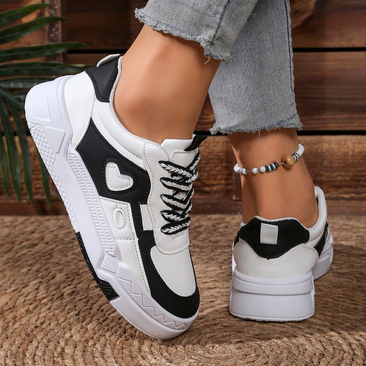 Damen Sneaker Modisch Herz Applikation