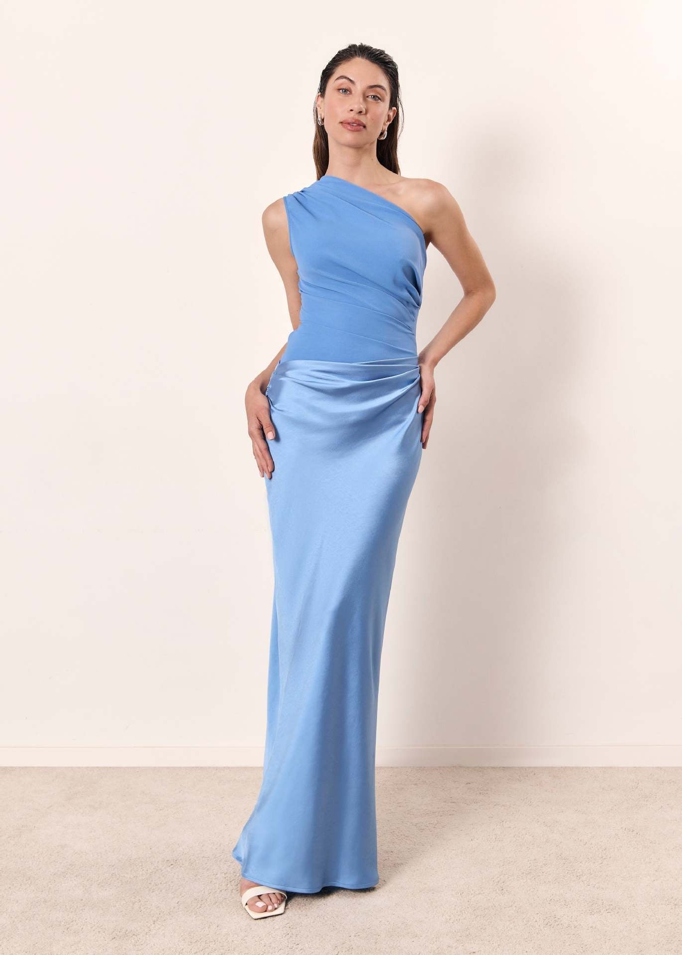 Elegantes Frauen Maxikleid One Shoulder Lang