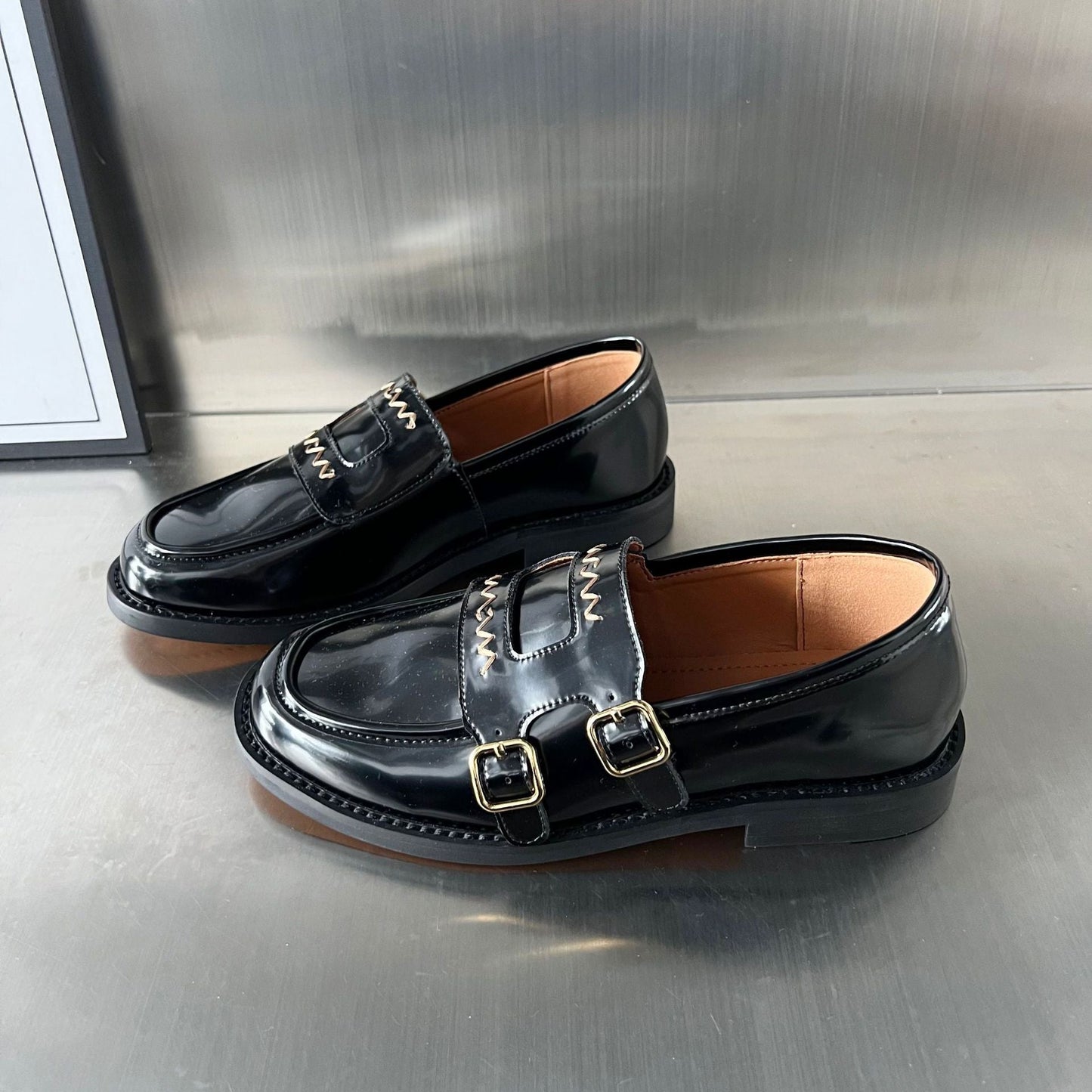 Damen Mokassins Elegante Schnalle Schuhe Glanzleder Schwarz