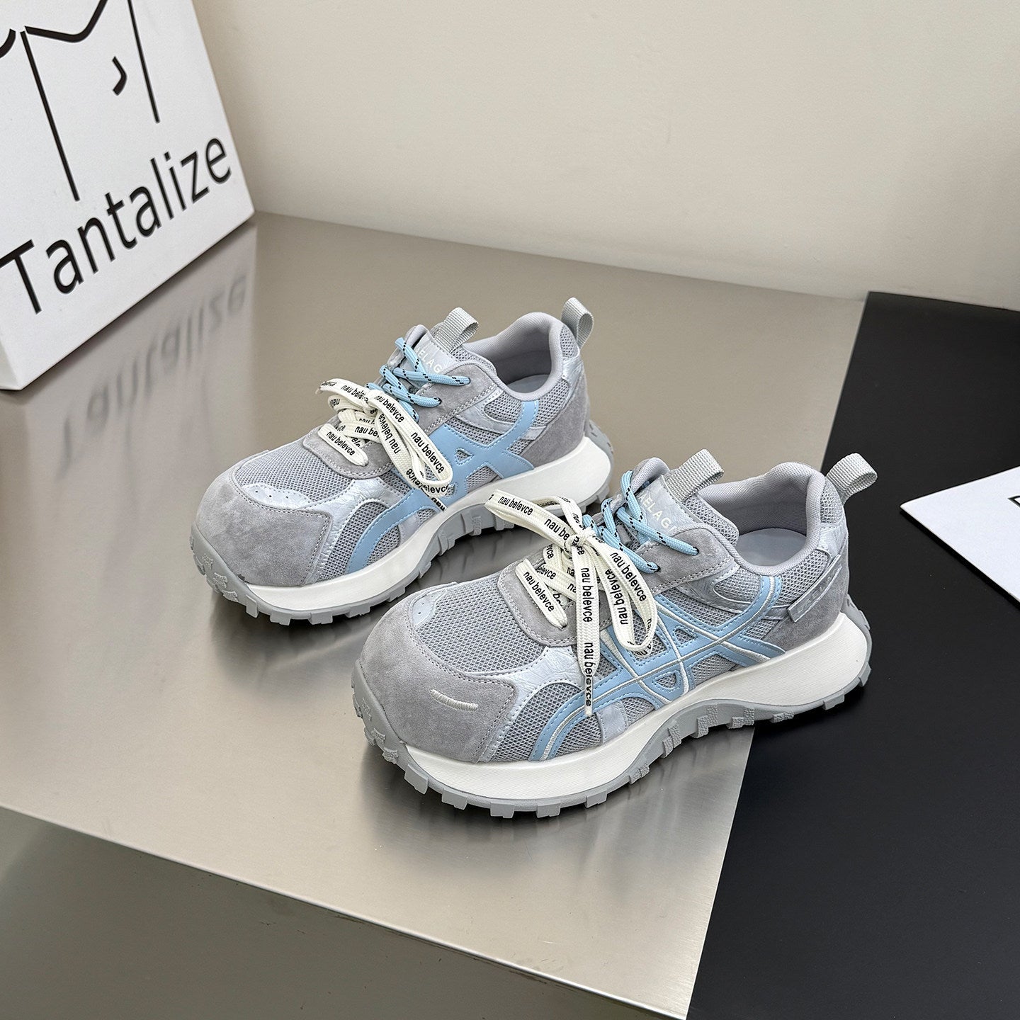 Damen Sneaker Sportlich Atmungsaktiv Mit Robusten Sohlen