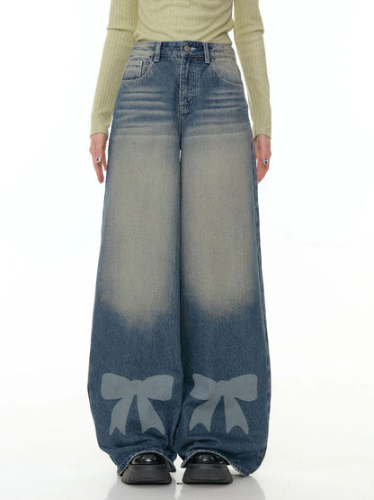 Weite Damen Jeans mit Dekoration und Schleifen details