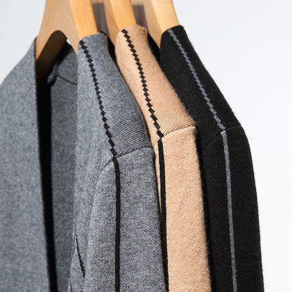 Herren Strickjacke Elegant mit Stickdesign und Taschen