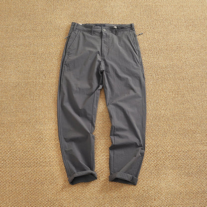 Herren Chino-Hose mit elastischem Bund und praktischen Eingrifftaschen BerlinGlamour ist ein Produkt, das ich gerne in meinem Online-Shop anbieten würde. Der Name Herren Chino-Hose