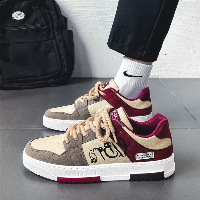 Damen Sneaker Modern Schnürdesign Robust