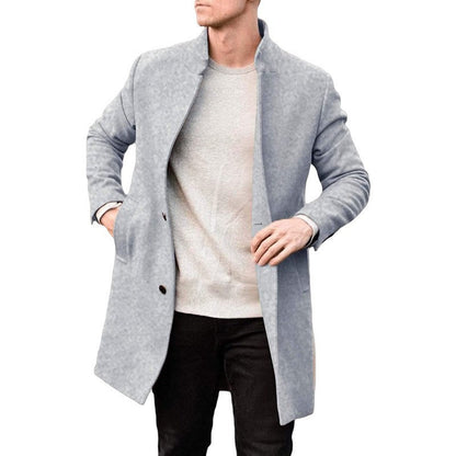 Herren eleganter Übermantel mit schlichten Knöpfen und zeitlosem Design Berlin-Glamour.