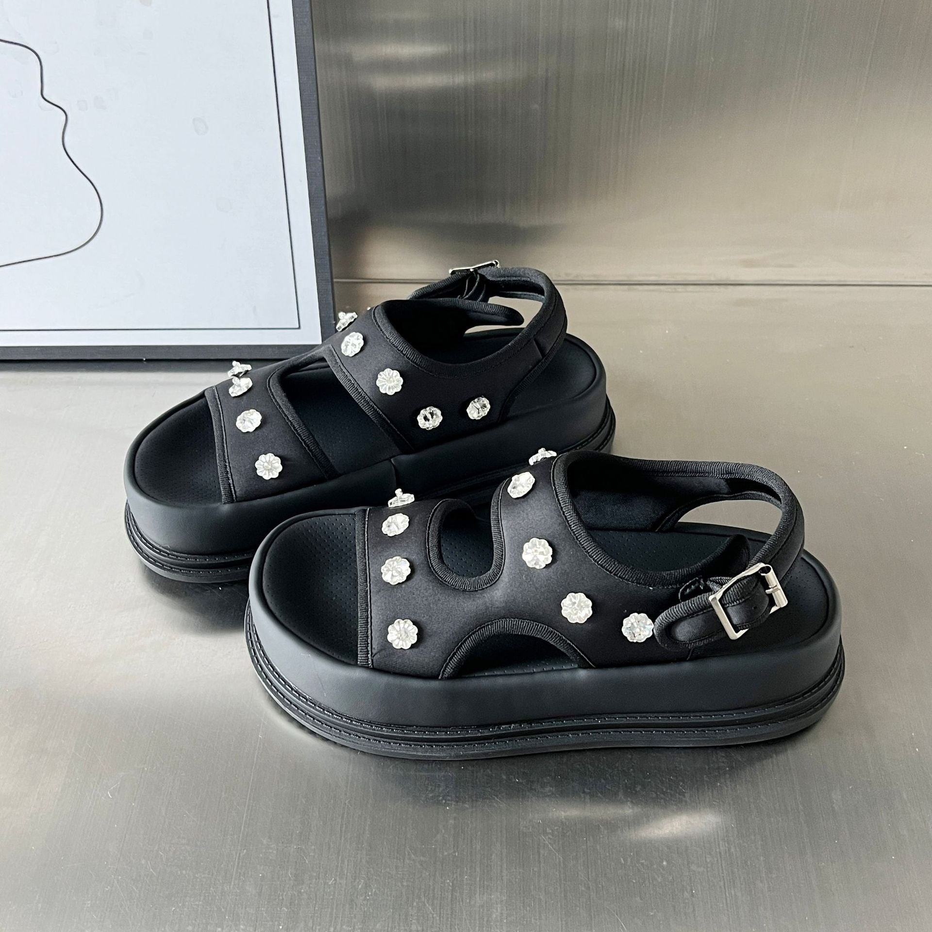 Damen Sandalen Luxus Modisch mit Verzierungen - BerlinGlamour