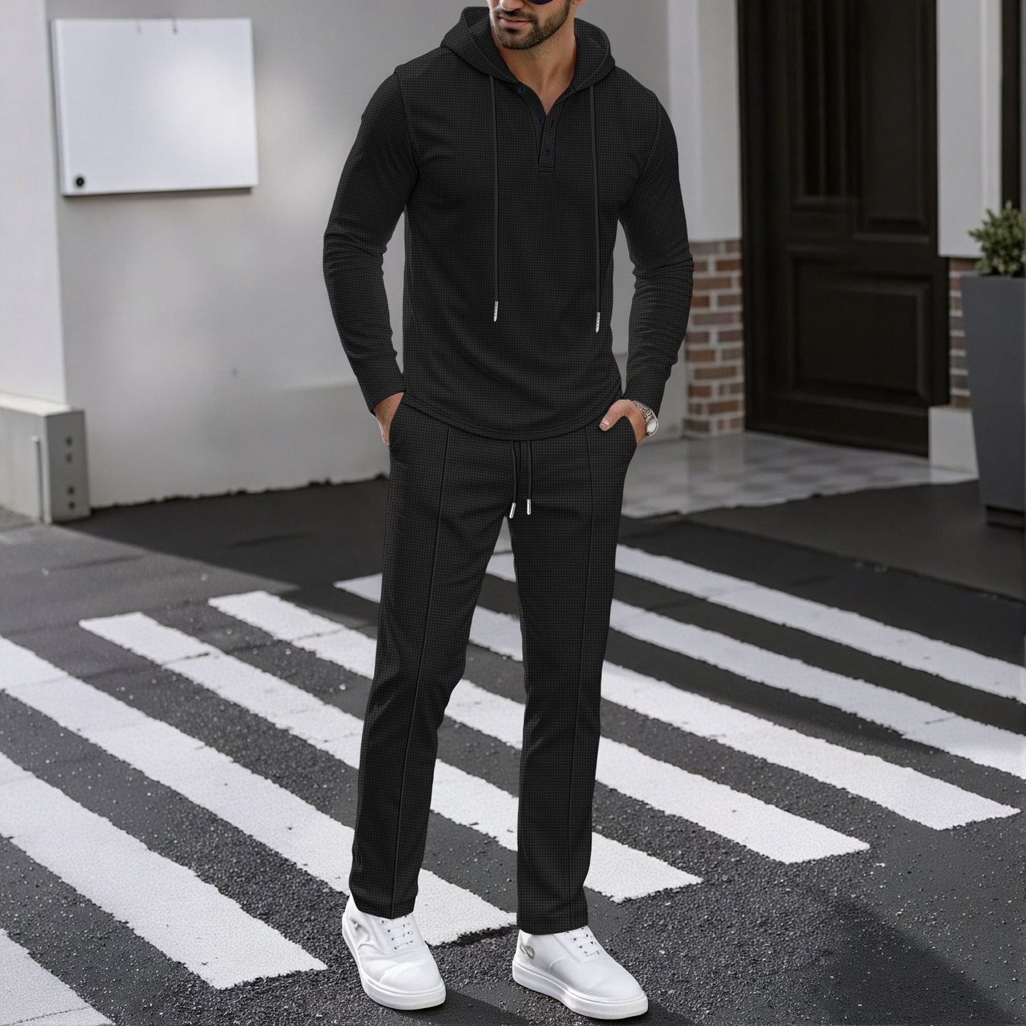 Für den Online-Shop Herren Sportliches Zweiteiler Set benötigen wir einen Titel, der die Kunden anspricht und zum Kauf anregt. Ein möglicher Titel könnte sein: Aktivitätsport
