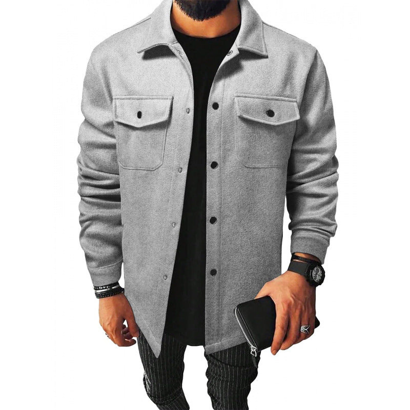 Herren Jackenhemd aus robustem Material mit praktischen Taschen Berlin-Glamour, ideal für den modernen Mann, der Wert auf Qualität und Stil legt. Diese Herren Jackenhemd aus robustem Material bieten ein