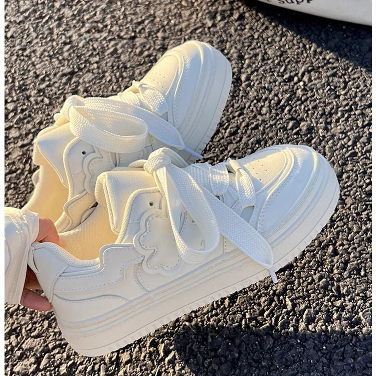 Damen Sneaker Bequem Blüten Design Trendy - BerlinGlamour