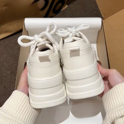 Damen Sneaker Hoch modisch mit dicker Sohle und elastischen Schnürsenkeln