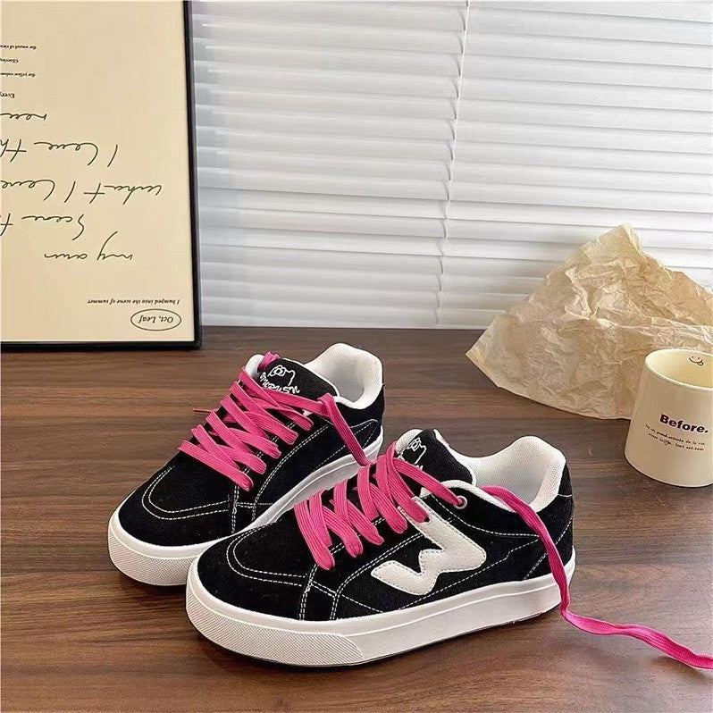 Damen Sneaker Sportlich Weite Passform Gummiprofil - BerlinGlamour