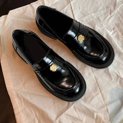 Damen Loafers Elegante Schuhe mit Gold-Details - BerlinGlamour